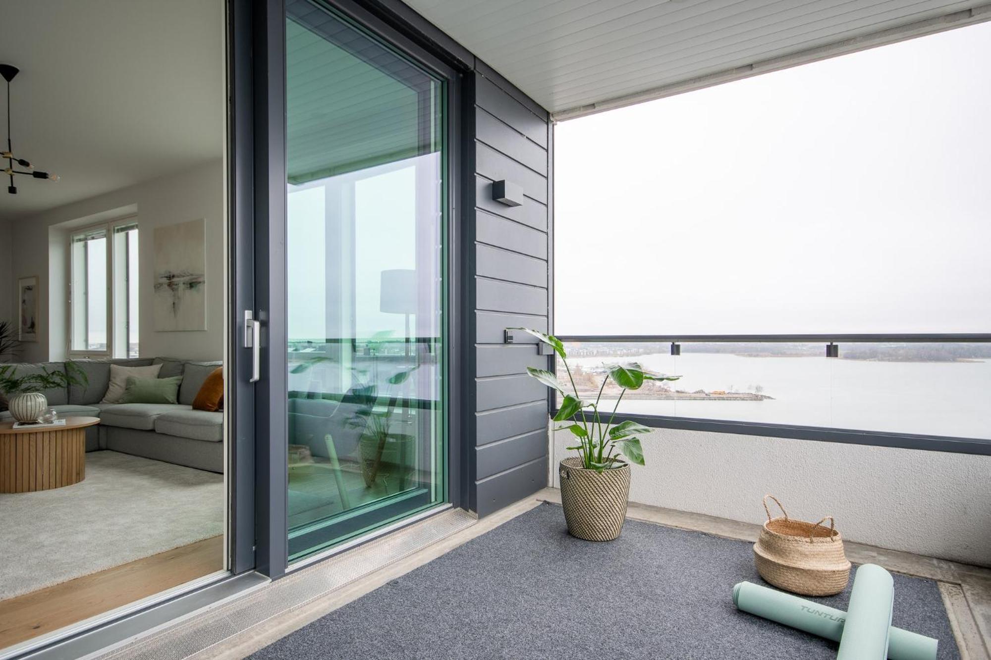 Luxury Penthouse With Stunning Sea Views & Private Sauna เฮลซิงกิ ภายนอก รูปภาพ