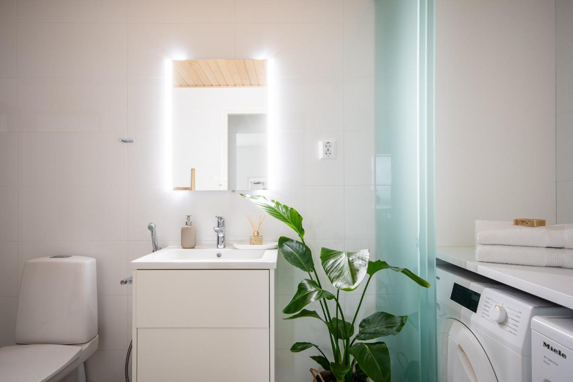Luxury Penthouse With Stunning Sea Views & Private Sauna เฮลซิงกิ ภายนอก รูปภาพ